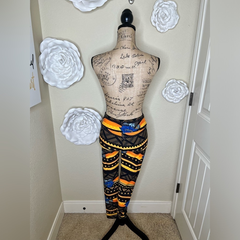 LuLaRoe Aztec Geometric Halloween Witch One Size Leggings - Picture 8 of 12